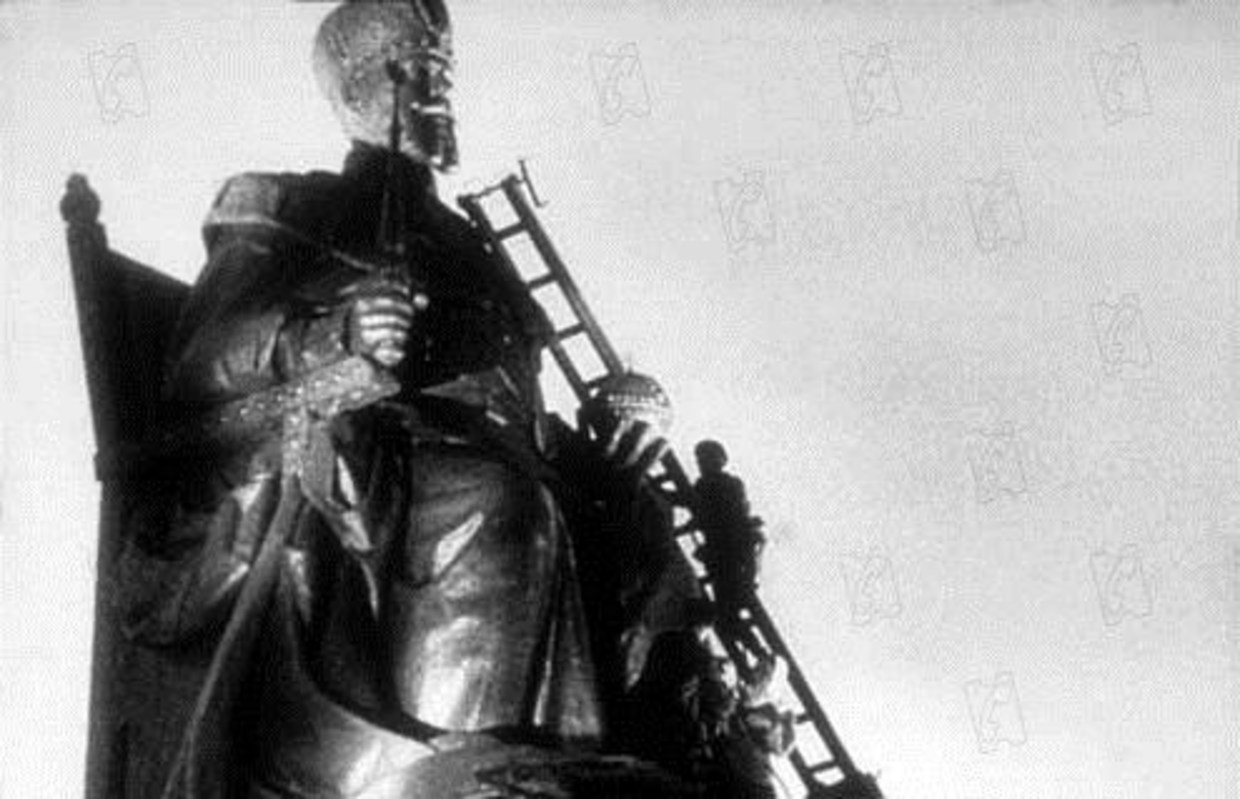 Homme Du Cuirasse Potemkine En 10 Lettres Quand les Russes nous étonnent : Octobre (ciné-concert) au Cinéma Paris